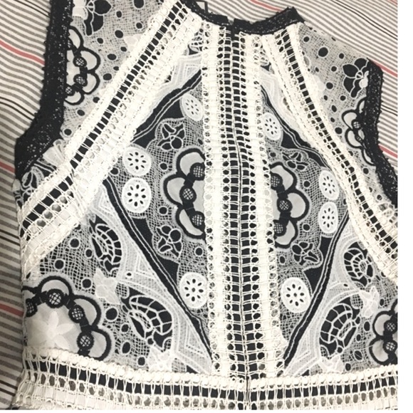 Alexis Keena Lace Overlay Midi Dress in Black and White. Size 0. - Picture 8 of 9